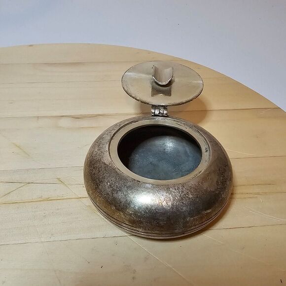 Vinage Silver Plate Pocket/Compact Round Ashtray With Hinged Lid Cigar Holder - Picture 3 of 9